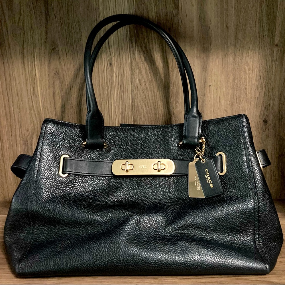Coach Swagger Purse Black Polished Pebble Leather